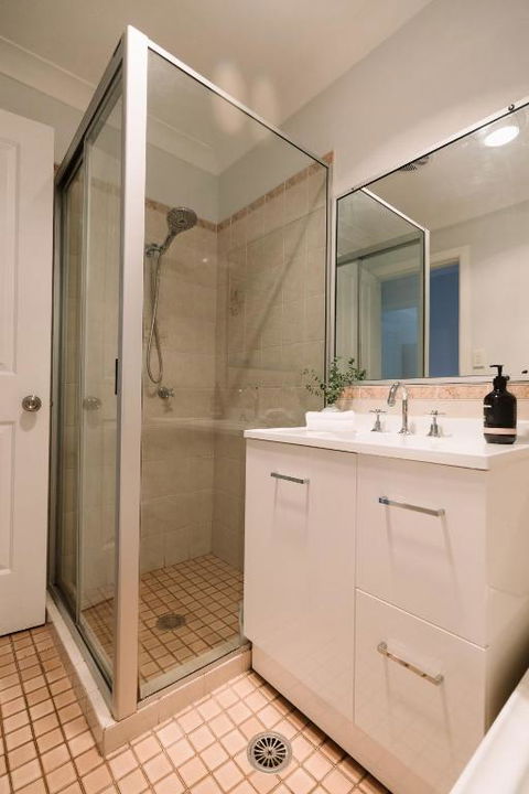 Comfy & Cosy Close To Hospital Cadia & Early Riser CafÃ© - Gold Coast 4U 7