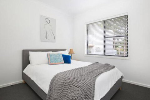 Rockwall Pet Friendly Fire Pit - Accommodation Gold Coast 7