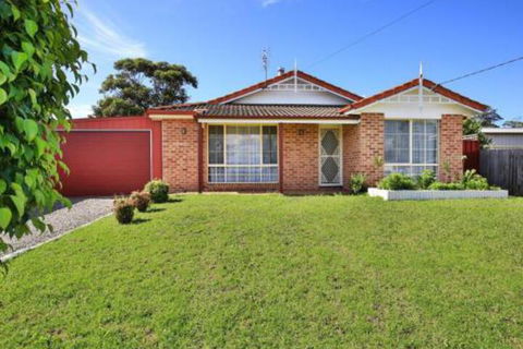 Kingfisher Pet Friendly 10 Mins To Hyams Beach - Accommodation Gold Coast 0