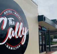 The Caledonian Hotel Motel - Accommodation Gold Coast