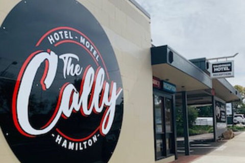 The Caledonian Hotel Motel - 1 Gold Coast 0