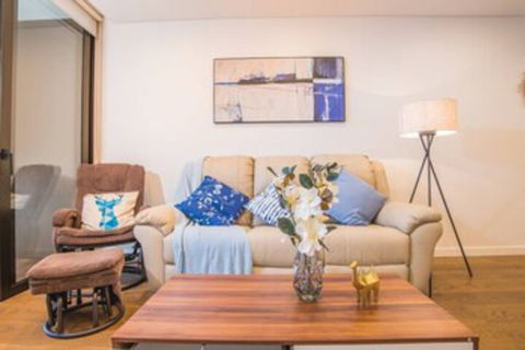 Modern 2bed2bath APT At Neutral Bayparking+wifi - Gold Coast 4U 0