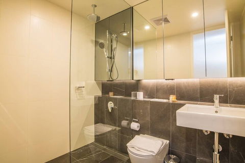 Modern 2bed2bath APT At Neutral Bayparking+wifi - Gold Coast 4U 5