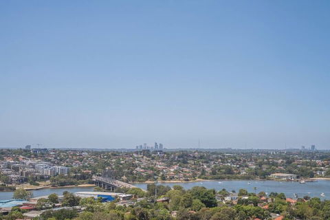 Panoramic Water View APT @rhodes - Accommodation Gold Coast 1
