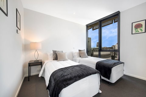 FARINA, 1BDR Docklands Apartment - Accommodation Gold Coast 5