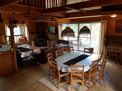 Alpine Stag Lodge House - 1 Gold Coast 3