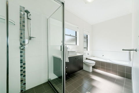 Redcliffe Holiday Accommodation - Accommodation Gold Coast 2