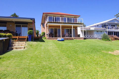 Blue Water At Mannering Park - Gold Coast 4U 1