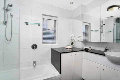 The Apartment Service BENT6 - Gold Coast 4U 4