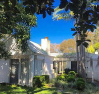 Wisteria Cottage on the Lagoon / Beach - Gold Coast 4U