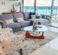 ZEN by THE WATER Darwins Premier Family Retreat - Gold Coast 4U