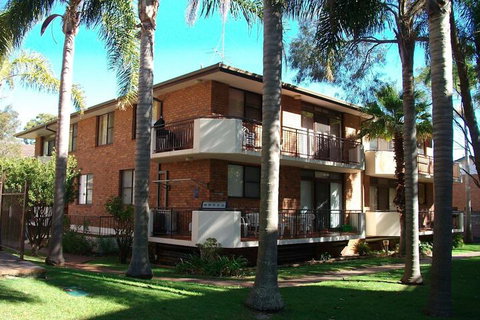 Kurranulla Unit 1 / 15 Weatherly Close - Accommodation Gold Coast 1
