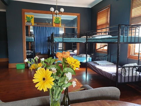 Bert's Backpackers - Gold Coast 4U 4