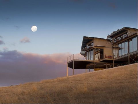 The McLaren Eye Holiday House - Accommodation Gold Coast 3