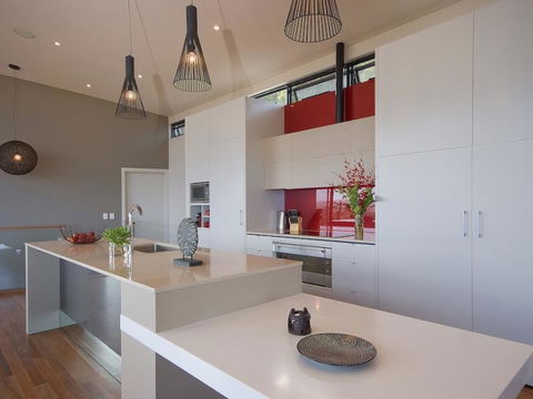 The McLaren Eye Holiday House - Accommodation Gold Coast 1