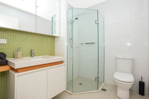 Glenelg Skyline Penthouse WiFi - Accommodation Gold Coast 5