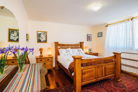 The Blue Beach House - Gold Coast 4U 4