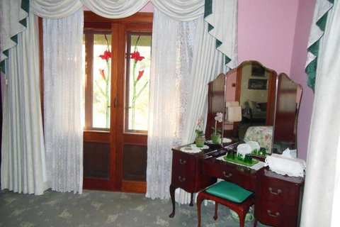 Pepper Tree Ridge B & B - 1 Gold Coast 3