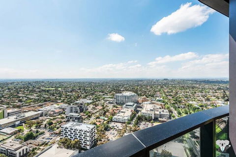 Designer Home With View 2 BED In Box Hill Vbh850 - Accommodation Gold Coast 6