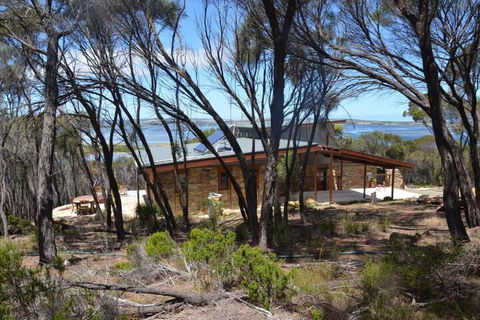 Of Stone & Wood Guesthouse Secluded Getaway! - Accommodation Gold Coast 5