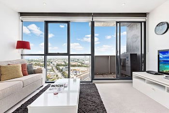 JOYCE, 1BDR Southbank Apartment - Accommodation Gold Coast 6