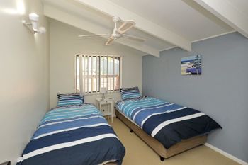 Pet Friendly Lentara St. 26 Fingal Bay - Gold Coast 4U 3