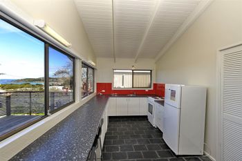 Pet Friendly Lentara St. 26 Fingal Bay - Gold Coast 4U 5