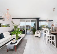 Scandie Haven at Fingal Bay - Gold Coast 4U
