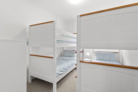 South Pacific Unit 5 / 13 Shoal Bay Road - Accommodation Gold Coast 5