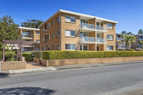 South Pacific Unit 5 / 13 Shoal Bay Road - Accommodation Gold Coast 2