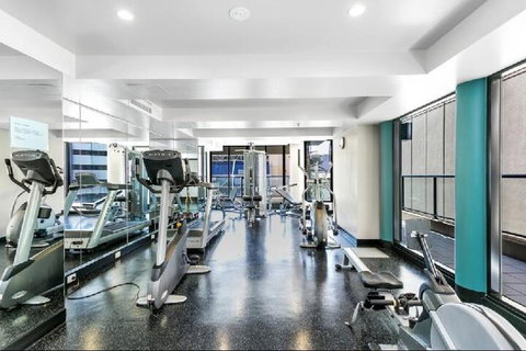 Deluxe Oaks Horizons North Terrace ViewCar Park - Accommodation Gold Coast 5