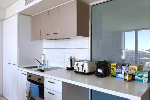 Deluxe Oaks Horizons North Terrace ViewCar Park - Accommodation Gold Coast 7