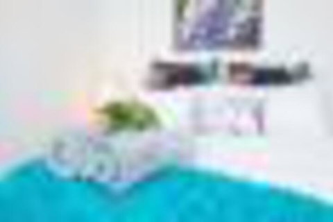 GUSTAVs THE KISS 2Bed Brisbane CBD Netflix - Accommodation Gold Coast 4