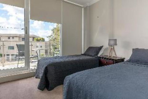 3 Bedroom Apartment Oasis Unit 3 / 5 - 1 Gold Coast 2