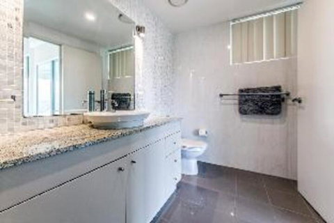 3 Bedroom Apartment Oasis Unit 3 / 5 - 1 Gold Coast 1