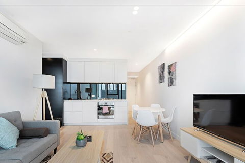IFSuites (IFSTAYS) Light House Apartment - Accommodation Gold Coast 7