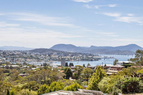 The Lookout - Accommodation Gold Coast 5