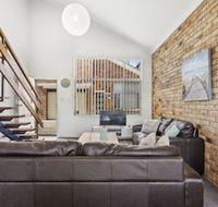 The Pines 5 / 4 Messines Street - Accommodation Gold Coast