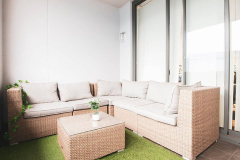 A20 Darling Harbour 2 BDR APT - 1 Gold Coast 0