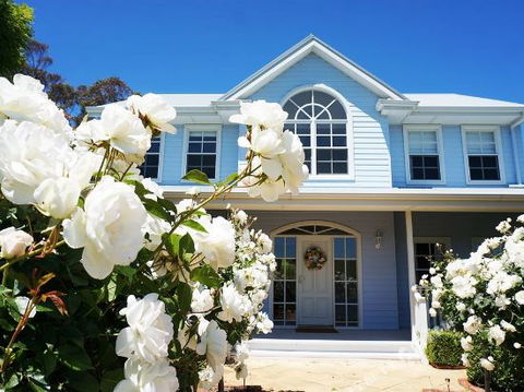 Maison Blue Pty Ltd Adelaide - Gold Coast 4U 3