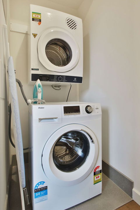 Quality Apartments Dandenong - 1 Gold Coast 3