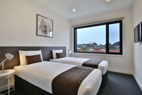 Quality Apartments Dandenong - 1 Gold Coast 2