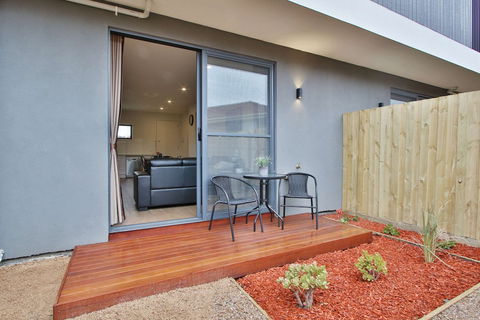 Quality Apartments Dandenong - 1 Gold Coast 4