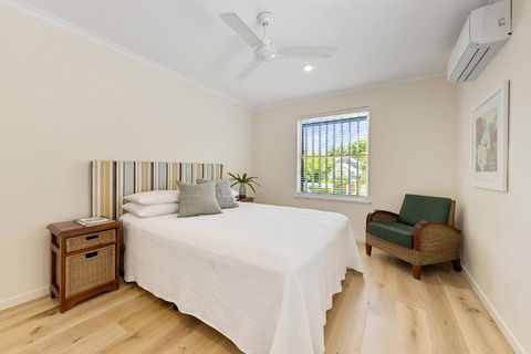 22 Noosa Parade - Accommodation Gold Coast 1