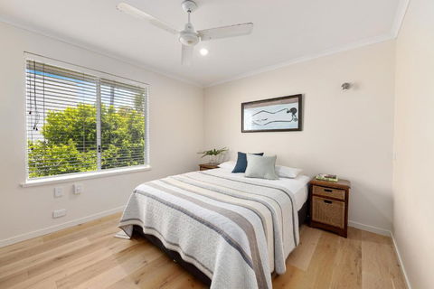 22 Noosa Parade - Accommodation Gold Coast 5