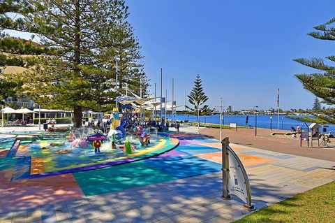 Coast Luxury Apartment 24 - Gold Coast 4U 0
