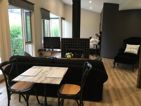 Indulge At Daylesford - Accommodation Gold Coast 4