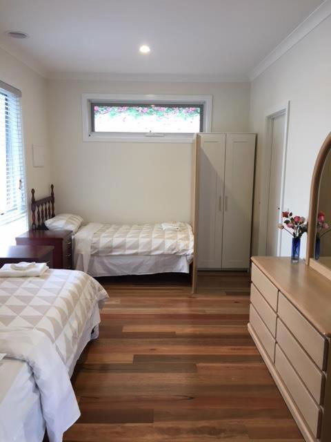 Unit2B - Accommodation Gold Coast 2