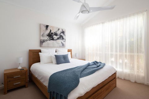 SAILS TWO INVERLOCH - Accommodation Gold Coast 1