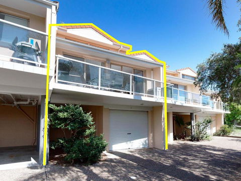 3 Frangipani 30 Leonard Avenue Great Townhouse With Air Con - Accommodation Gold Coast 1